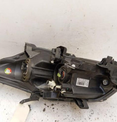 Optique avant principal droit (feux)(phare) TOYOTA AURIS 1