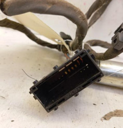 Attache ceinture avant gauche RENAULT KANGOO 2 Photo n°3