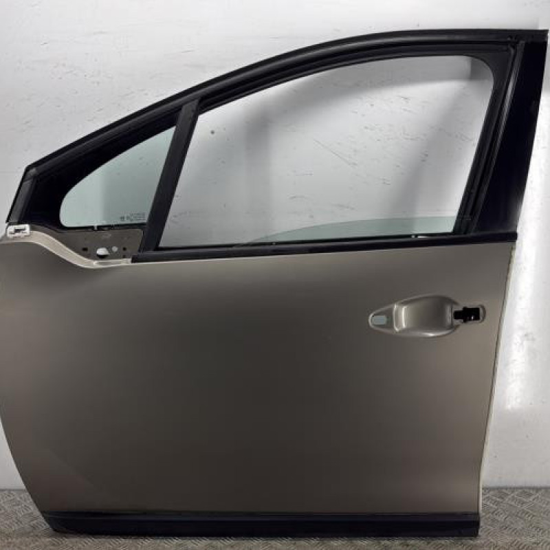 Porte avant gauche PEUGEOT 2008 1