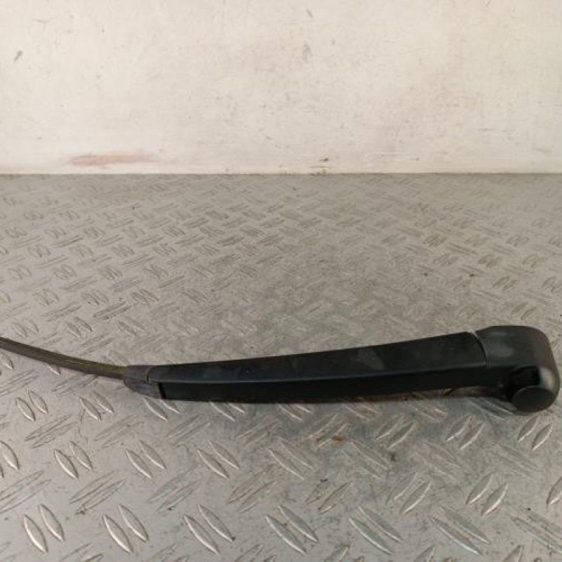 Bras essuie glace arriere SKODA FABIA 2 Bras essuie glace arriere SKODA FABIA 2
