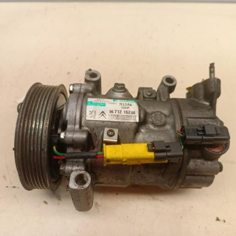 Compresseur clim PEUGEOT 207 Compresseur clim PEUGEOT 207