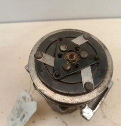 Compresseur clim PEUGEOT 207 Photo n°4