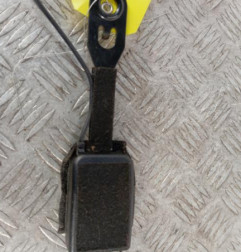 Attache ceinture avant droit PEUGEOT 407 Photo n°1