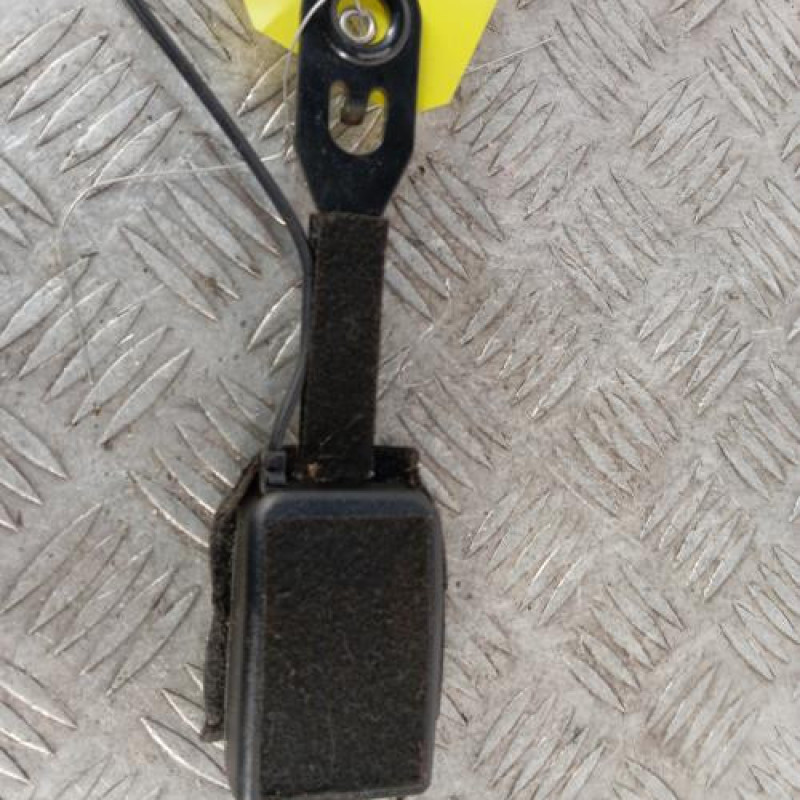 Attache ceinture avant droit PEUGEOT 407