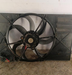 Ventilateur eau VOLKSWAGEN GOLF 5 Photo n°1