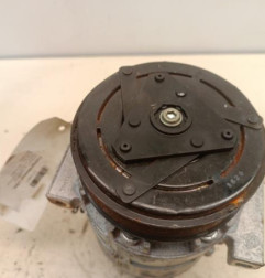 Compresseur clim RENAULT TRAFIC 3 COURT Photo n°4