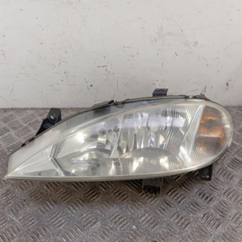 Optique avant principal droit (feux)(phare) RENAULT MEGANE 1