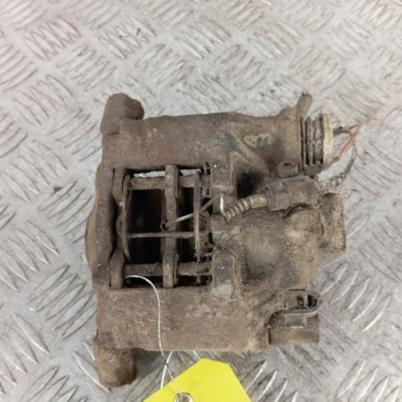 Etrier arriere droit (freinage) MERCEDES VITO 638
