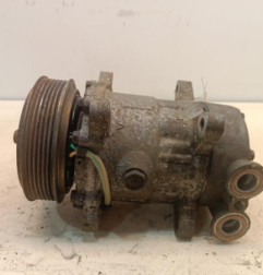 Compresseur clim PEUGEOT 206 Photo n°1
