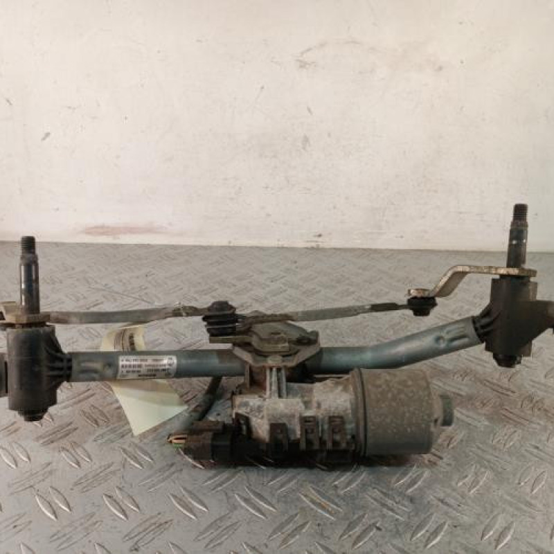 Moteur essuie glace avant RENAULT TWINGO 2