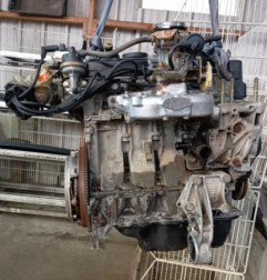 Moteur PEUGEOT 205 Photo n°3