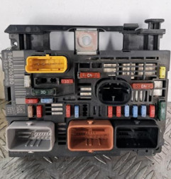 Boitier servitude moteur (BSM) PEUGEOT PARTNER 2 Photo n°1