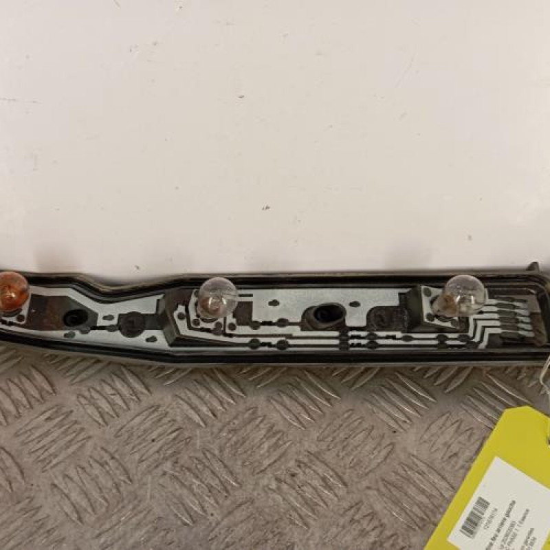 Platine feu arriere gauche OPEL CORSA C