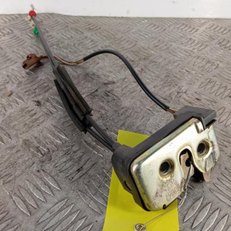 Serrure de hayon FORD FIESTA 5 Serrure de hayon FORD FIESTA 5