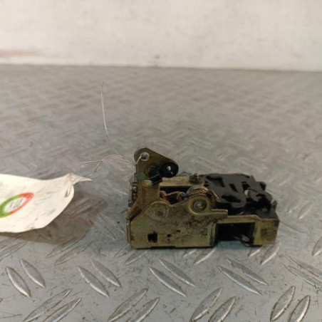 Serrure avant gauche CITROEN SAXO