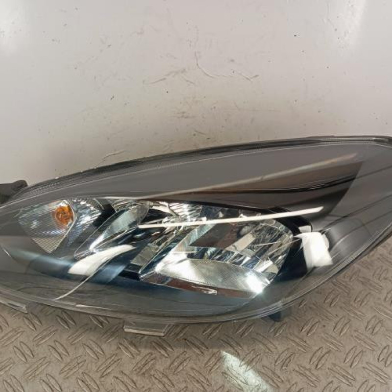 Optique avant principal gauche (feux)(phare) FORD FIESTA 7