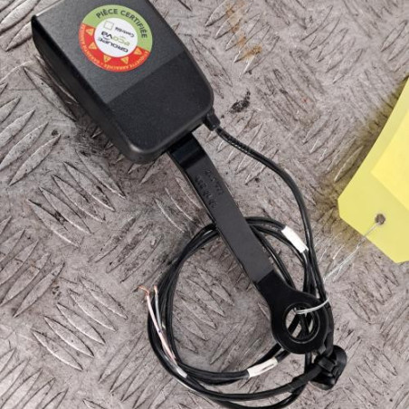 Attache ceinture avant droit DACIA LODGY