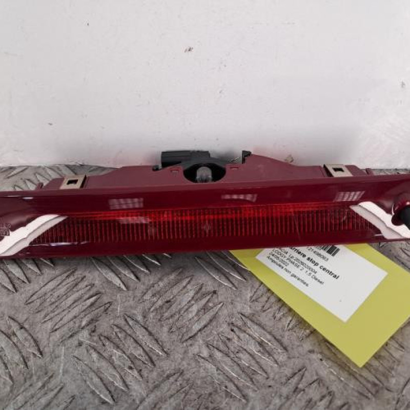 Feu arriere stop central DACIA LODGY Feu arriere stop central DACIA LODGY