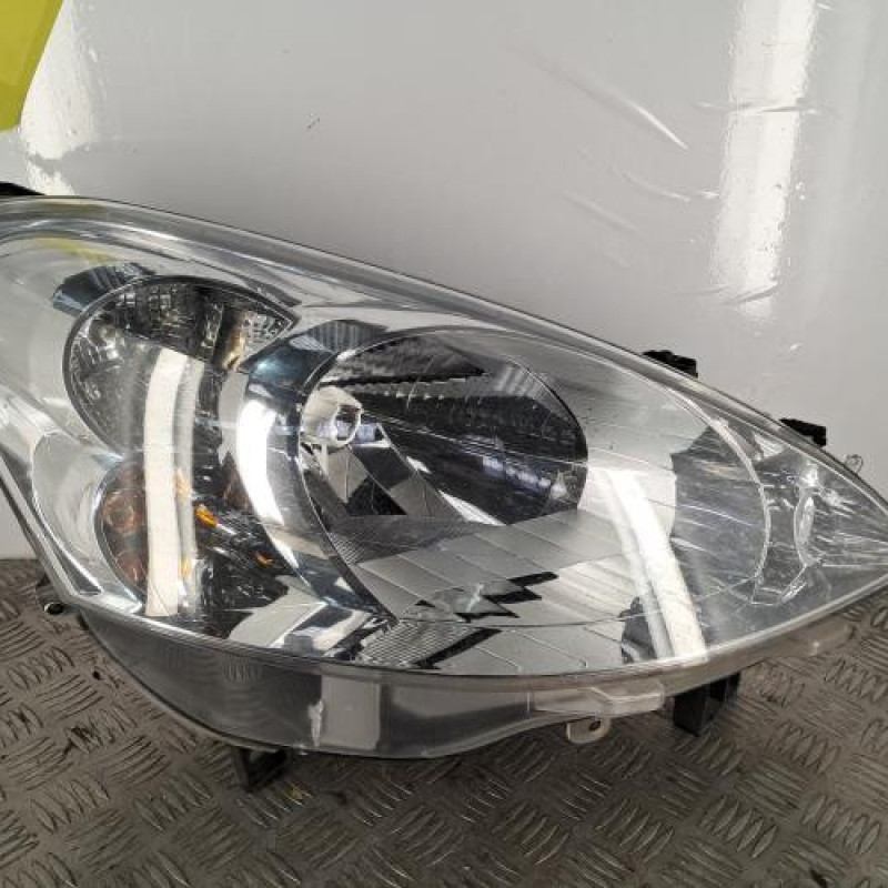 Optique avant principal droit (feux)(phare) PEUGEOT PARTNER 2