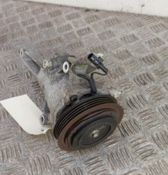 Compresseur clim SUZUKI SWIFT 5 Photo n°4