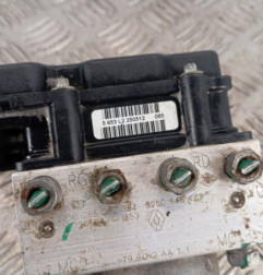 Bloc ABS (freins anti-blocage) DACIA DUSTER 1 Photo n°4