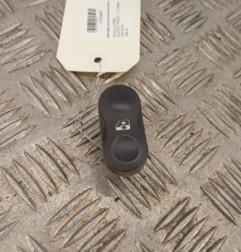 Interrupteur de leve vitre avant droit DACIA DUSTER 1 Photo n°1