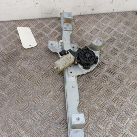 Leve vitre electrique avant droit DACIA DUSTER 1