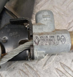 Attache ceinture avant droit RENAULT KANGOO 1 Photo n°4