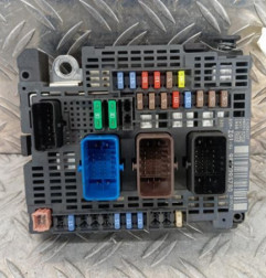 Boitier servitude moteur (BSM) PEUGEOT 308 2 Photo n°1