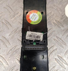 Interrupteur de leve vitre avant gauche KIA SPORTAGE 3