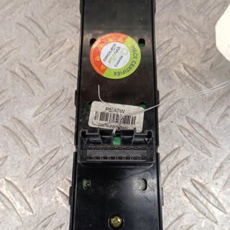 Interrupteur de leve vitre avant gauche KIA SPORTAGE 3