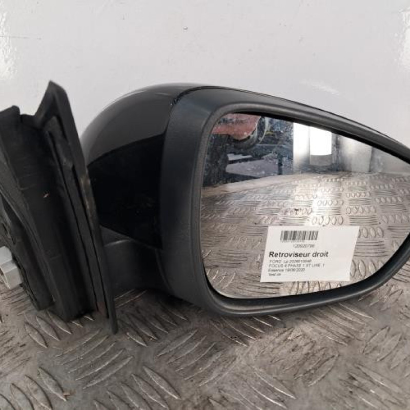 Retroviseur droit FORD FOCUS 4