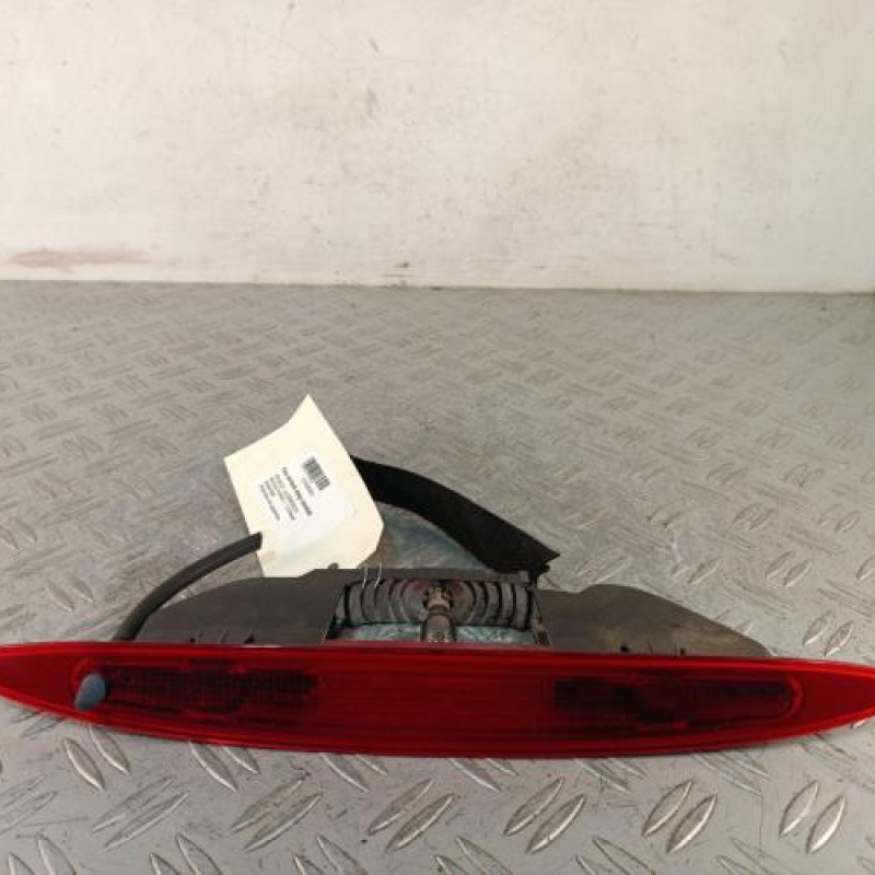 Feu arriere stop central RENAULT MODUS Feu arriere stop central RENAULT MODUS