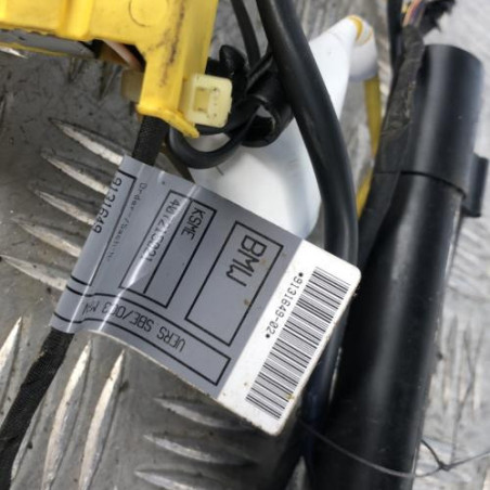 Attache ceinture avant droit BMW X1 E84