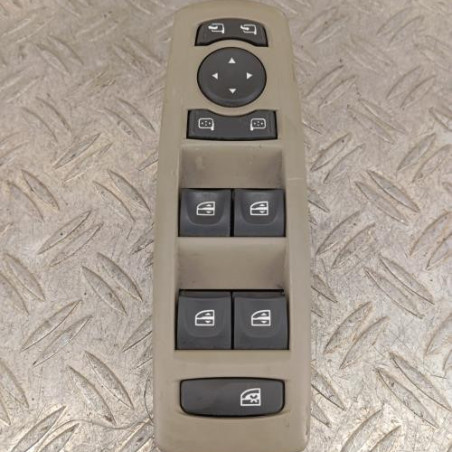 Interrupteur de leve vitre avant gauche RENAULT MEGANE 3 Photo n°1