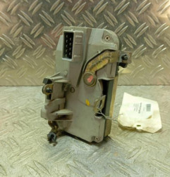 Serrure avant gauche PEUGEOT 306