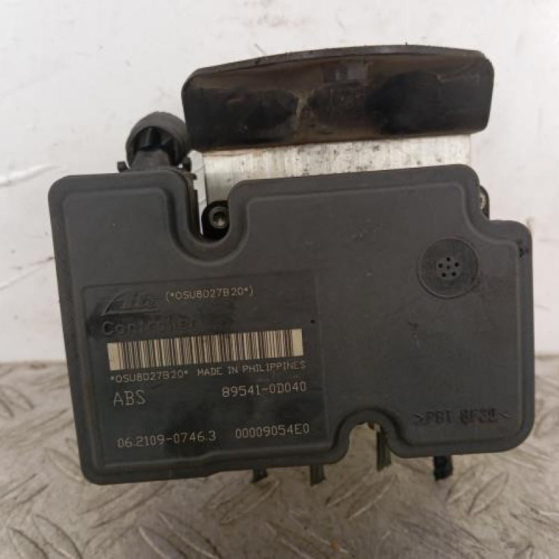 Bloc ABS (freins anti-blocage) TOYOTA YARIS 2