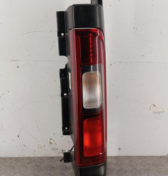 Feu arriere principal droit (feux) NISSAN NV300 Photo n°1