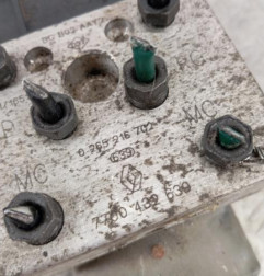 Bloc ABS (freins anti-blocage) RENAULT CLIO 2 Photo n°3