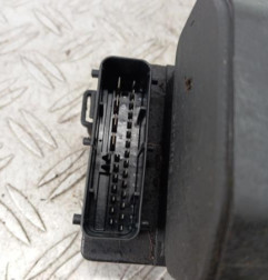 Bloc ABS (freins anti-blocage) RENAULT CLIO 2 Photo n°4