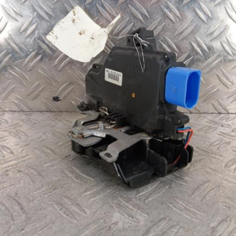 Serrure avant droit VOLKSWAGEN GOLF 5