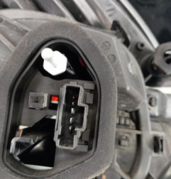 Feu arriere principal droit (feux) PEUGEOT 208 1 Photo n°6