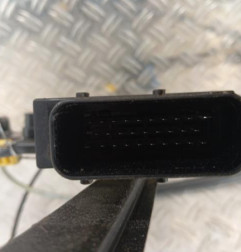 Leve vitre electrique avant gauche RENAULT LAGUNA 2 Photo n°4