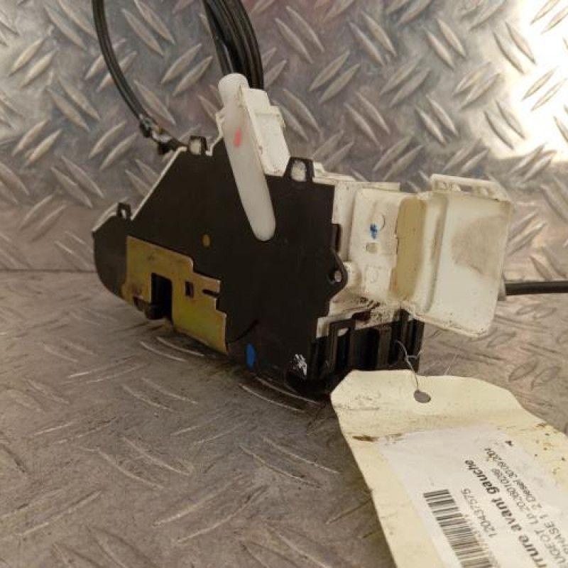 Serrure avant gauche PEUGEOT 407