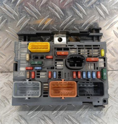 Boitier servitude moteur (BSM) PEUGEOT 308 1 SW Photo n°1