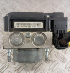 Bloc ABS (freins anti-blocage) RENAULT CLIO 2 CAMPUS Photo n°4