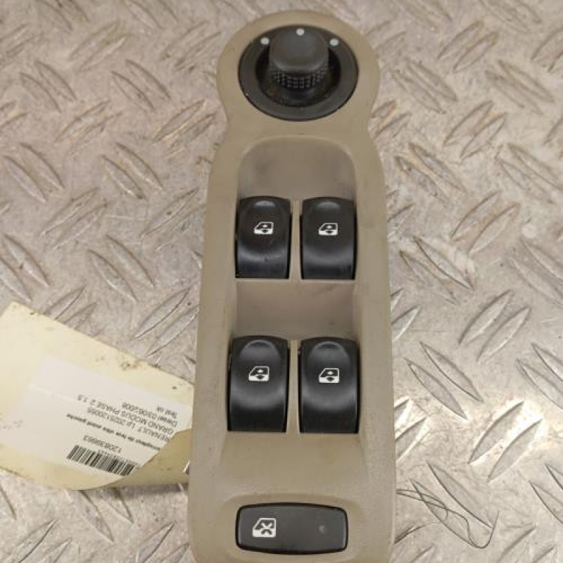 Interrupteur de leve vitre avant gauche RENAULT GRAND MODUS