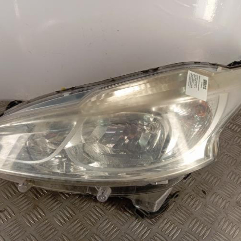 Optique avant principal gauche (feux)(phare) PEUGEOT 208 1
