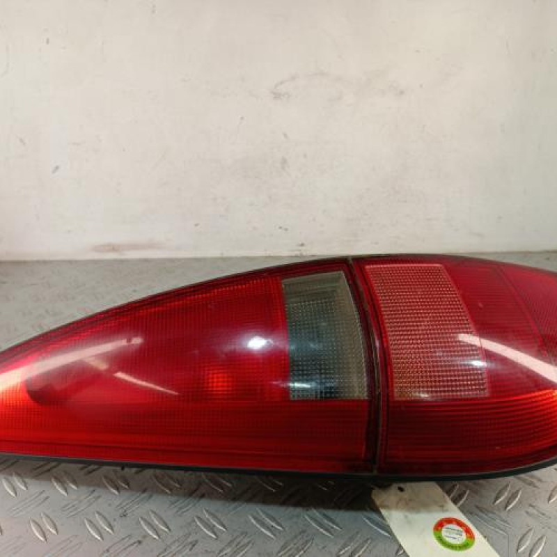 Feu arriere principal gauche (feux) RENAULT LAGUNA 1