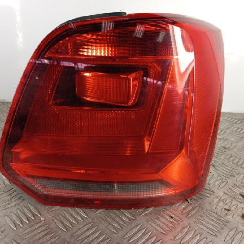 Feu arriere principal droit (feux) VOLKSWAGEN POLO 5 Feu arriere principal droit (feux) VOLKSWAGEN POLO 5